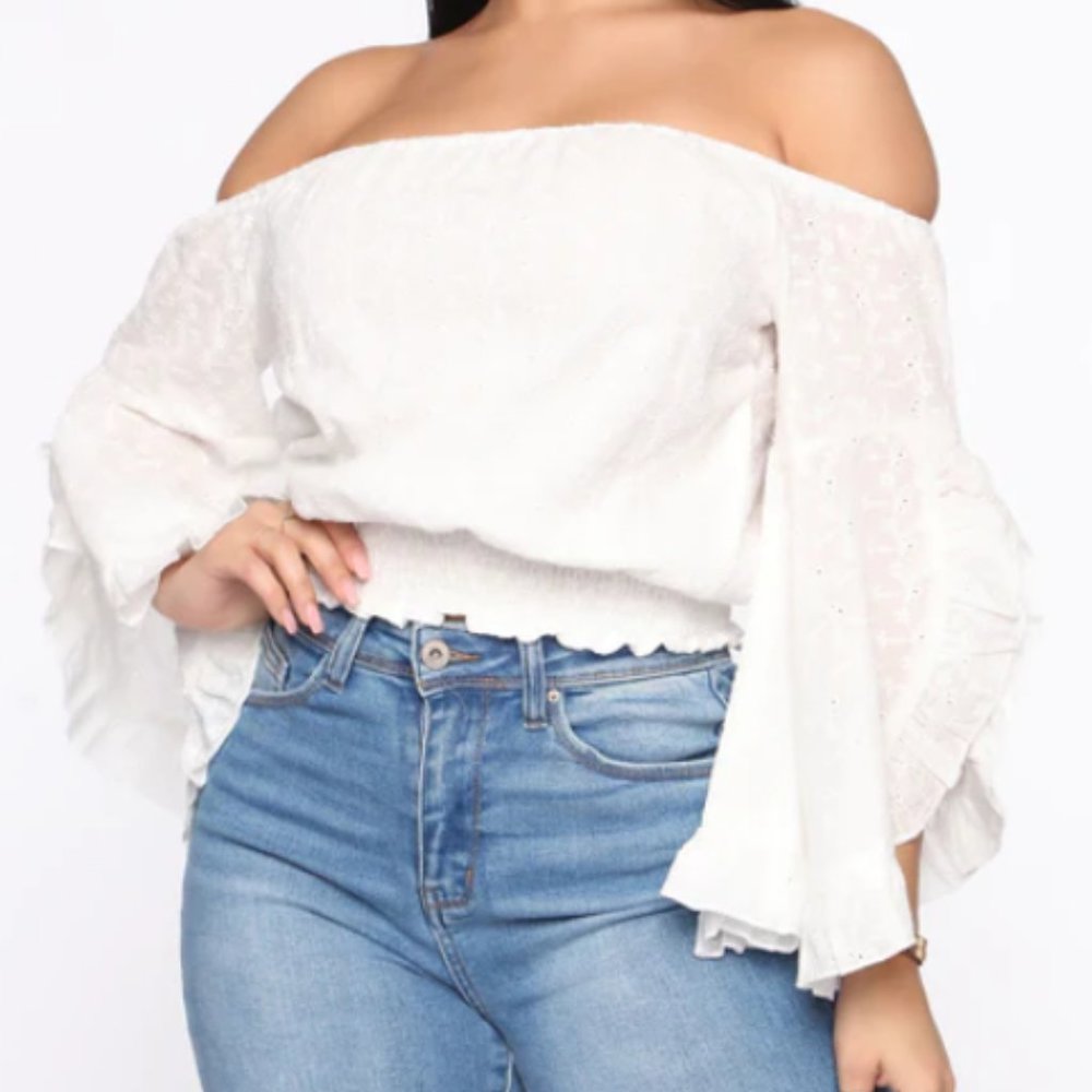 fashion nova southern draw off shoulder *never worn*